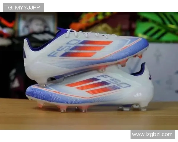 全球顶级球星竞相选择的足球鞋品牌与款式解析