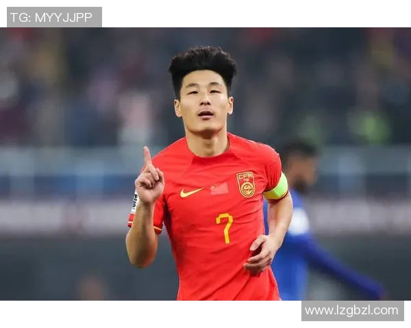 足球天才武磊闪耀赛场英姿头像背景图展现无限风采与激情